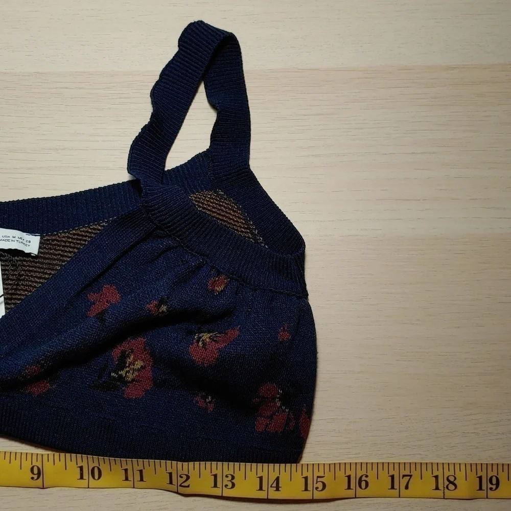 NWOT ZARA Jaquard navy floral  knit crop top - Picture 8 of 10